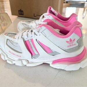 BALENCIAGA x Adidas Forum Pink low-top sneakers 13 
NO INSOLES